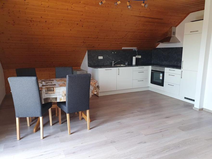 Ferienwohnung Zur Schoenen Aussicht Buchen  Kültér fotó